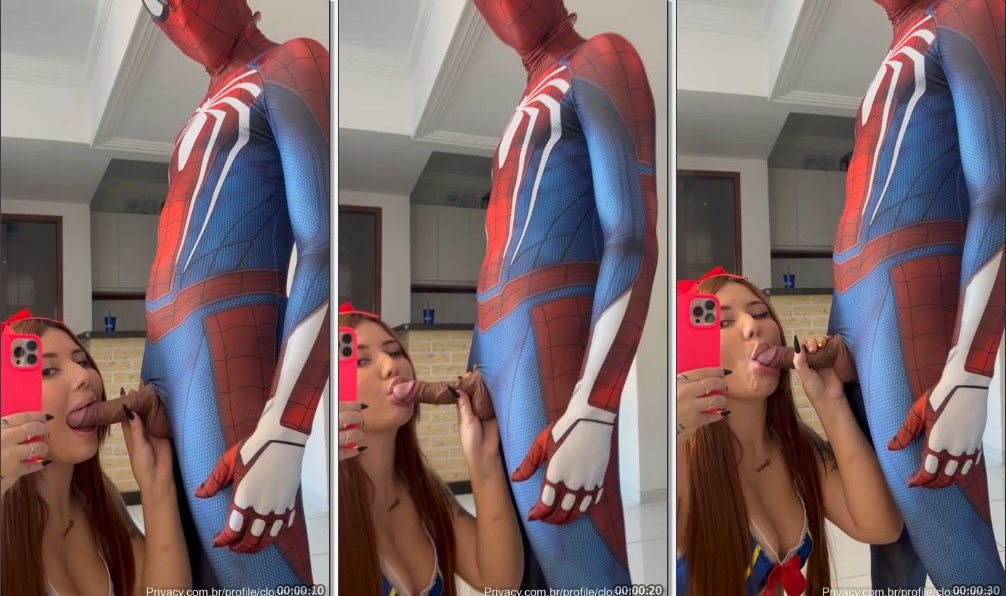 Isadora Albuquerque arrasando no baile de carnaval, fazendo um boquete no parceiro fantasiado de Homem-Aranha