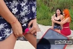 Martina Smith curte um clima mais quente, usando um vibrador controlado pelo namorado através do celular para ter uma experiência intensa e chegar ao clímax