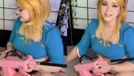 MiauiSiscat arrasando de Zelda exibindo sua coleção de brinquedinhos sexuais