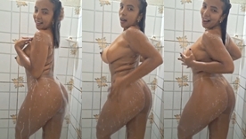 Francielly Tavares, uma famosa do OnlyFans, se exibindo nua no chuveiro, mostra toda sua sensualidade e beleza