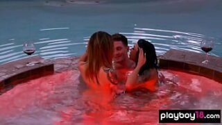 Casal alemao bisex com traveco