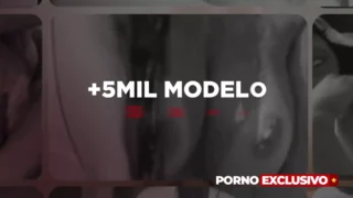 Danny Mancinni toda peladinha se divertindo com sexo anal intenso e gostoso