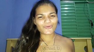 Mulher vendo homem pauzudo bater punheta