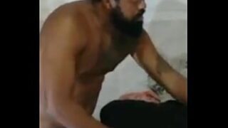 Porno comendo a mulher em assalto