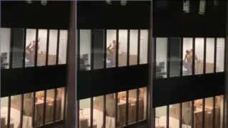 Vídeo real mostra patrão amador pegando a funcionária no flagra dentro da empresa