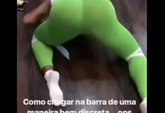 Gracyanne Barbosa mexendo o bumbum pra cima